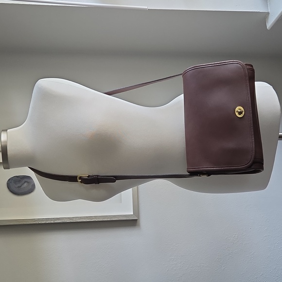 Vintage COACH Mahogany Ridgefield Leather Crossbody Bag #9812 - Picture 7 of 16